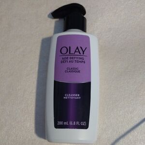 OLAY Age Defying Cleanser
